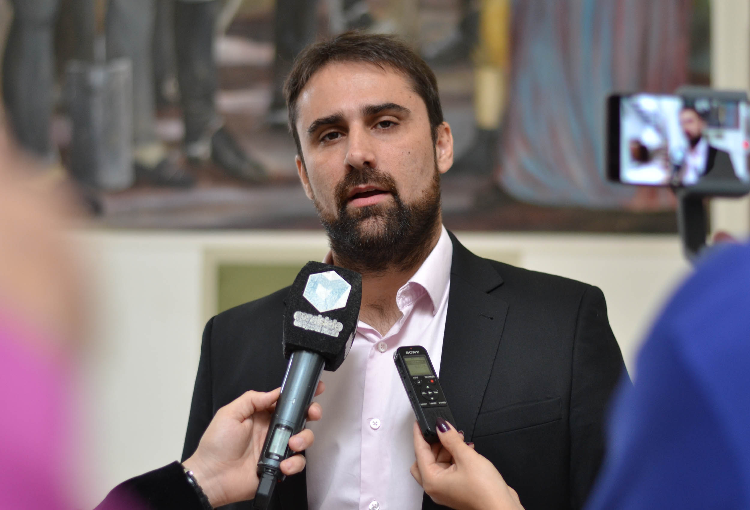 Cavaco: “Hay que comprar con responsabilidad pensando en los demás”