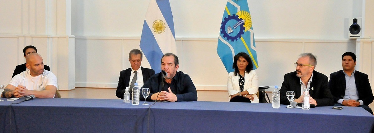 “La prioridad para retornar a la provincia la tendrán los adultos mayores y gente que fue derivada por cuestiones de salud”