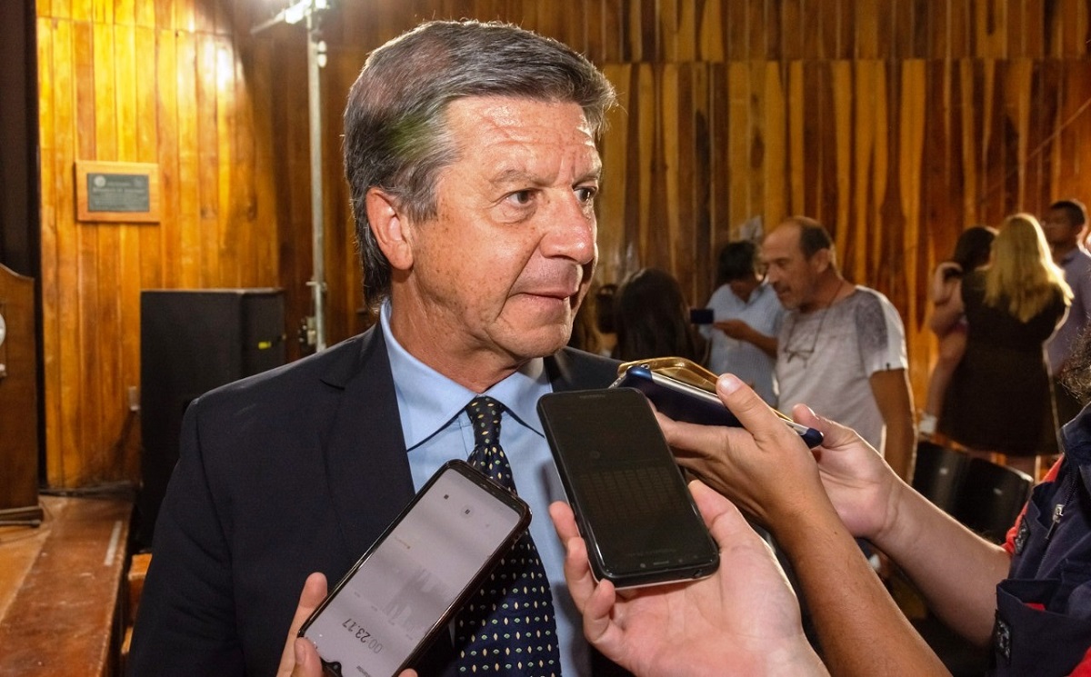 Menna pide que Nación prorrogue las alícuotas reducidas para la importación de vehículos híbridos y eléctricos