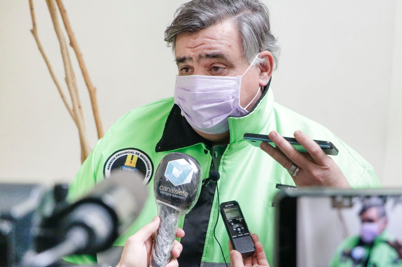 Detectan un colectivo con permisos truchos de circulación