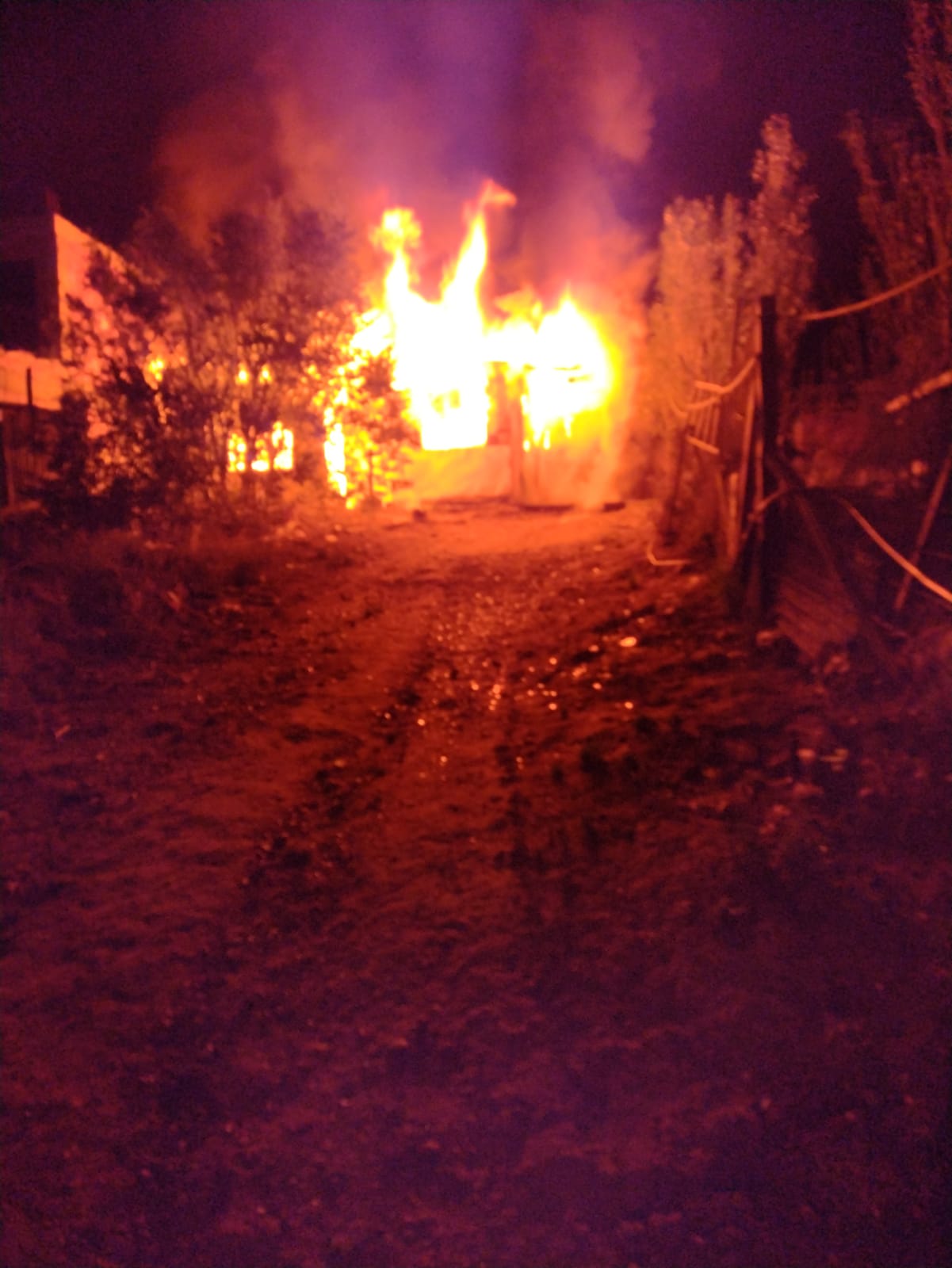 Tras discusión de pareja, mujer prendió fuego la vivienda