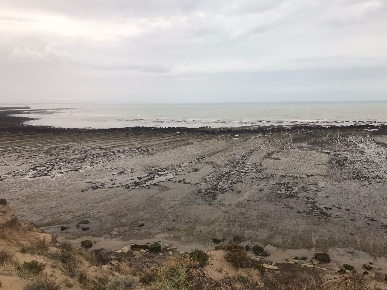 La búsqueda del joven desaparecido en Playa La Galesa está restringida a las condiciones climáticas