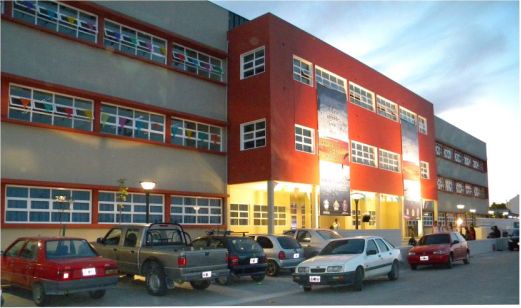 En la 805 inscribieron a más alumnos de los que estaban autorizados