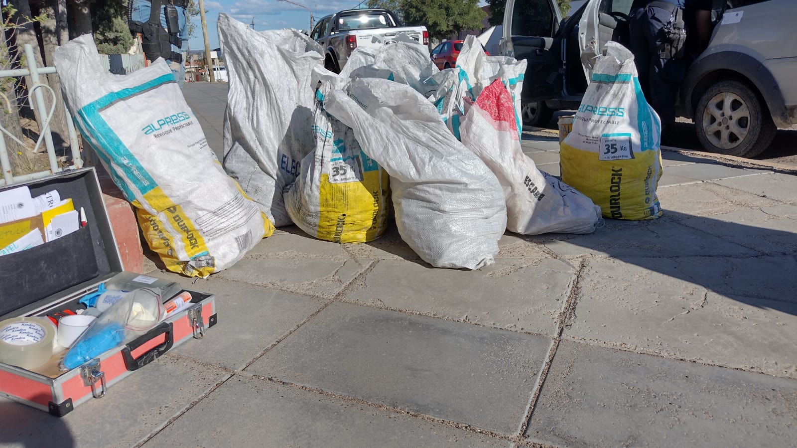 La policía realizó allanamientos en Puerto Madryn por el robo de cables de cobre