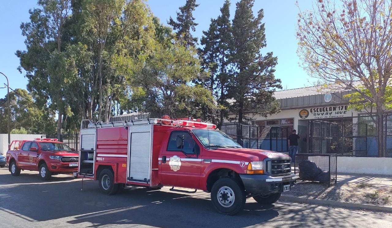 Principio de incendio en la Escuela 178 de Rawson
