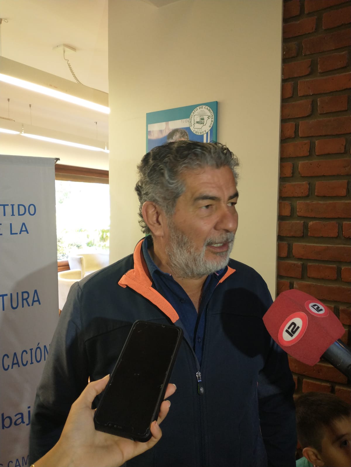 “Esta provincia no está gobernada… flota”