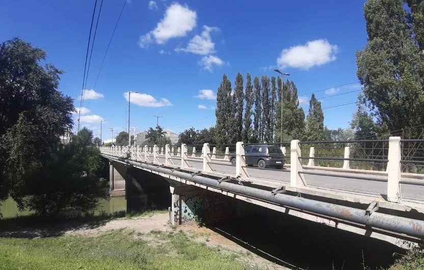 Avanzan a buen ritmo las obras en el puente de Gaiman