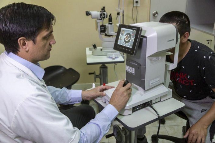 Con gran participación, el Municipio realizó una jornada de oftalmología en el barrio Moure