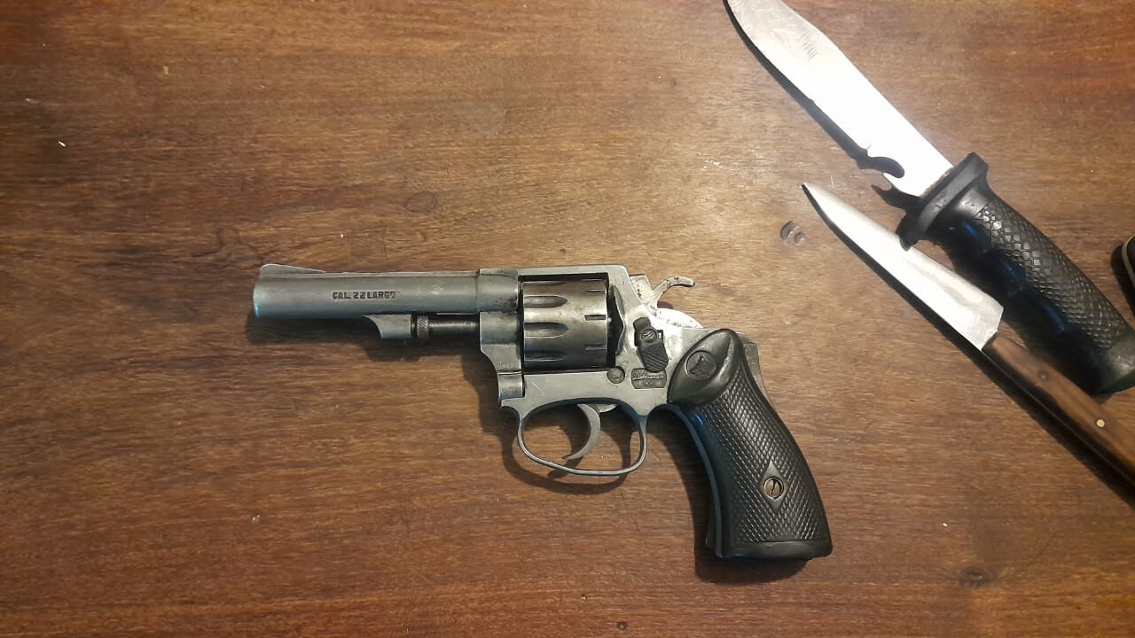 Comodoro: Detienen a joven y le secuestran arma de fuego