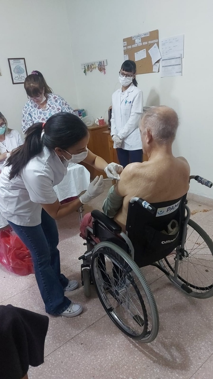Se realizó jornada de vacunación en la Residencia de Adultos Mayores Pablo VI