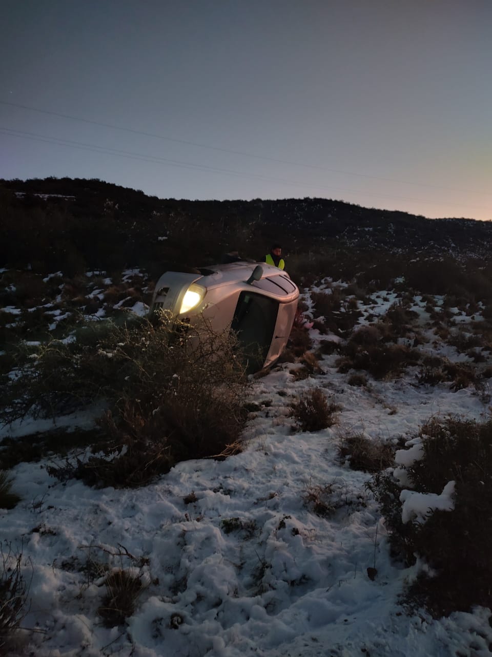 Vuelco sin lesionados en el sur de Chubut