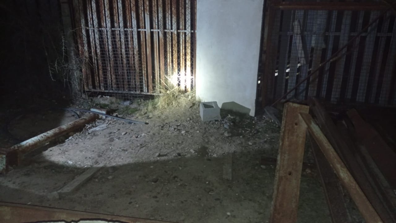 Dos jóvenes fueron detenidos anoche cuando intentaban robar elementos del predio de TRANSPA