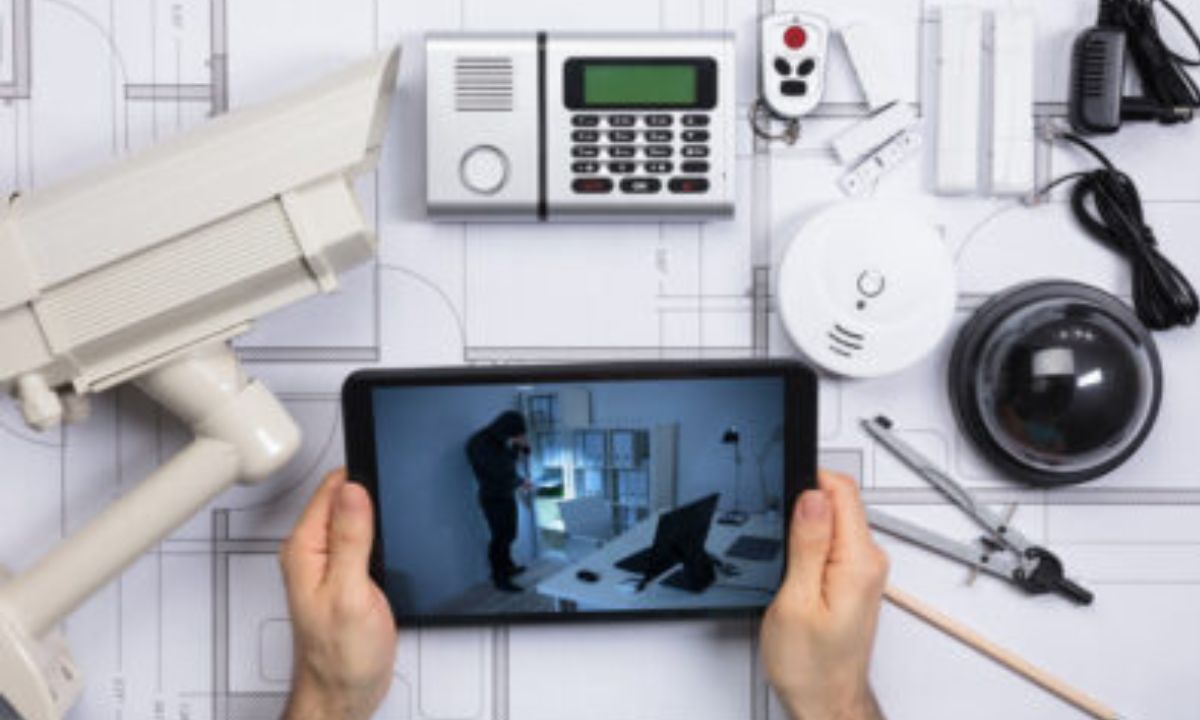 Instalar cámaras y alarmas en una casa sale en promedio más de 150 mil pesos