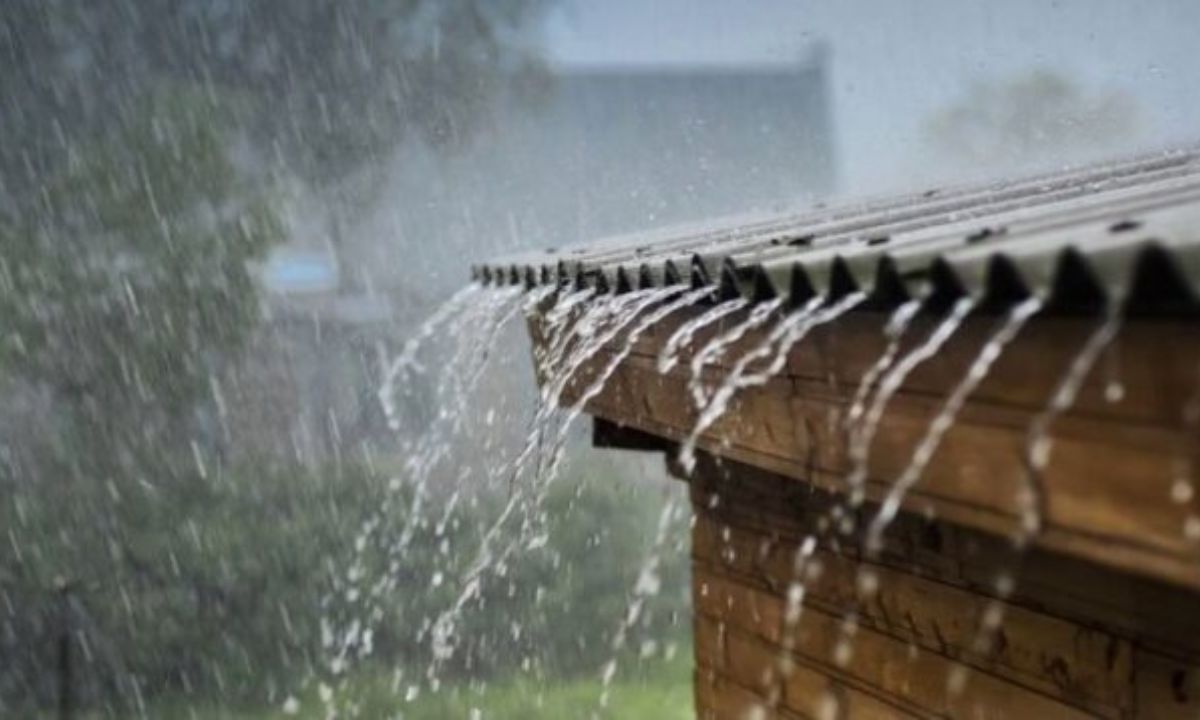 Las fuertes lluvias dejaron familias aisladas en la Meseta