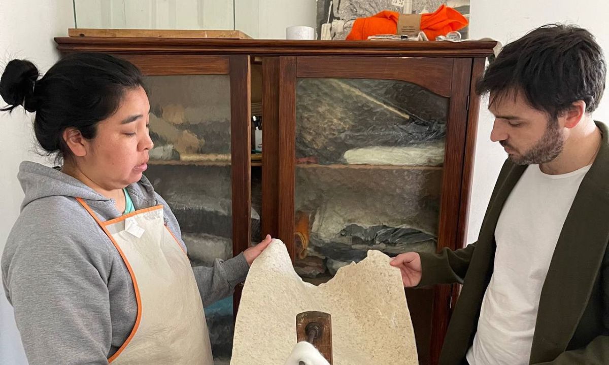 Torres visitó Manos Patagónicas que diseña prendas de origen chubutense y se exportan a todo el mundo
