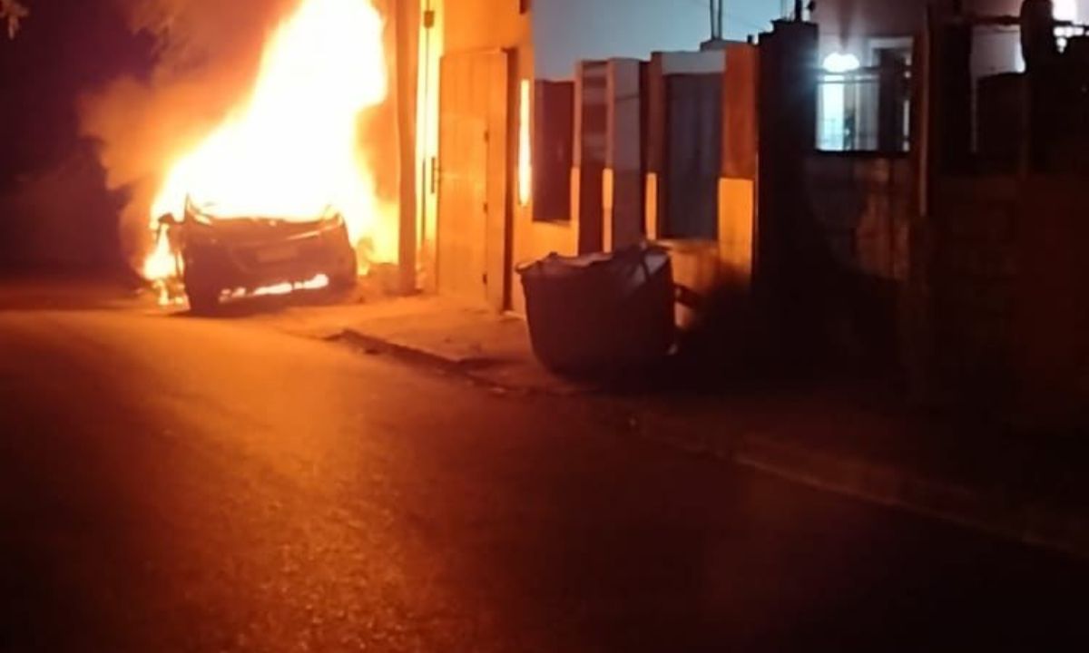 Incendio de vehículo en Trelew