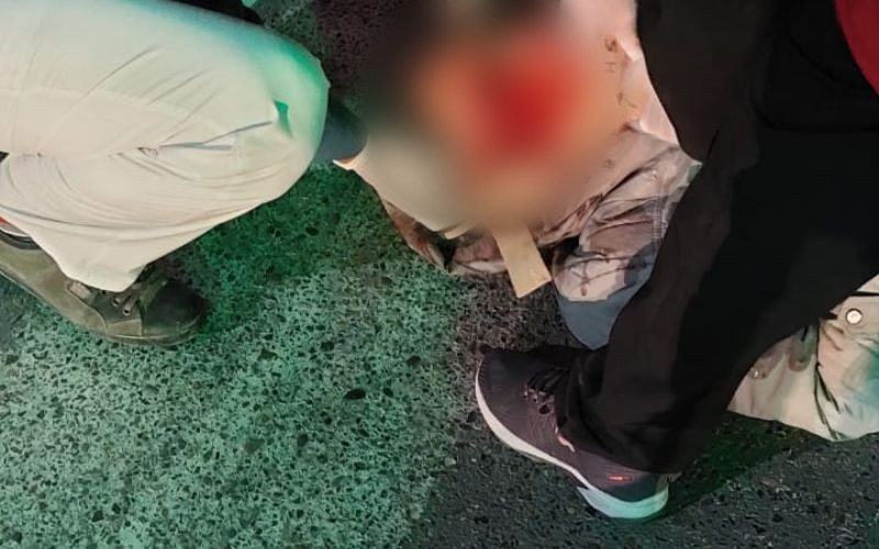 Trelew: Un hombre en terapia intensiva tras ser embestido por un auto en pleno centro de la ciudad