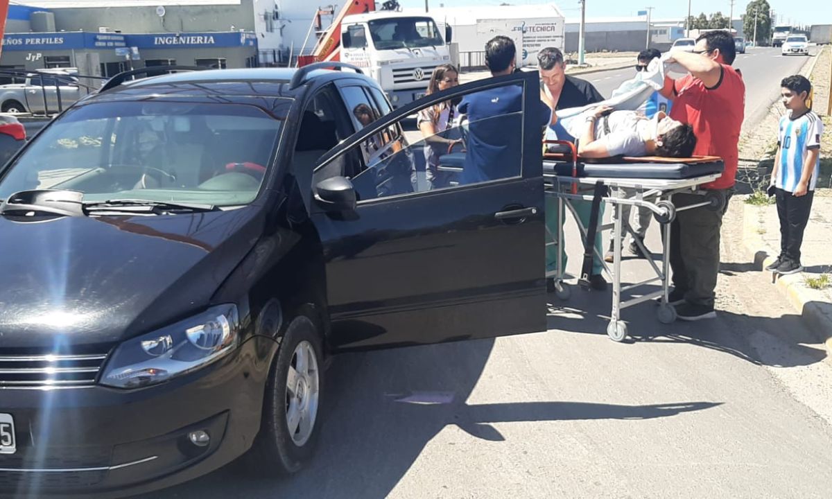 Conductor alcoholizado provocó un choque en la Avenida Eva Perón