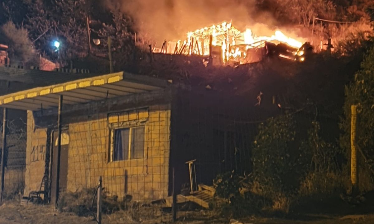 Voraz incendio de vivienda