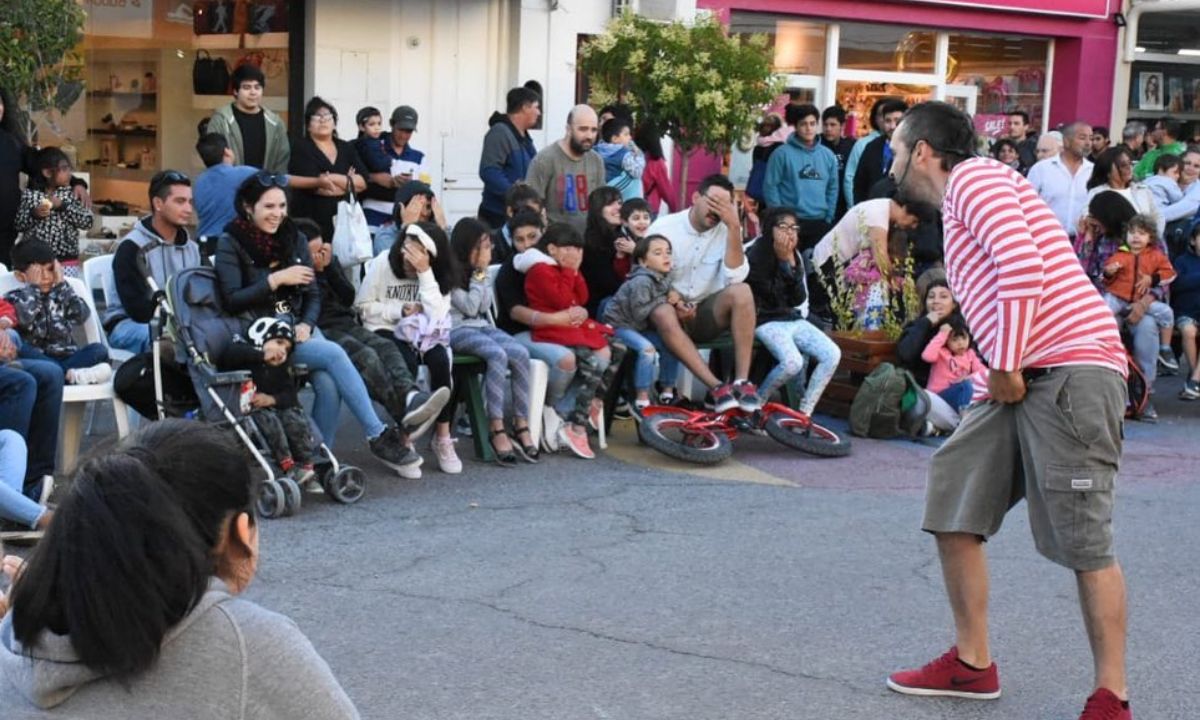 El Payaso «Moretón» recorrerá los Barrios madrynenses con su espectáculo