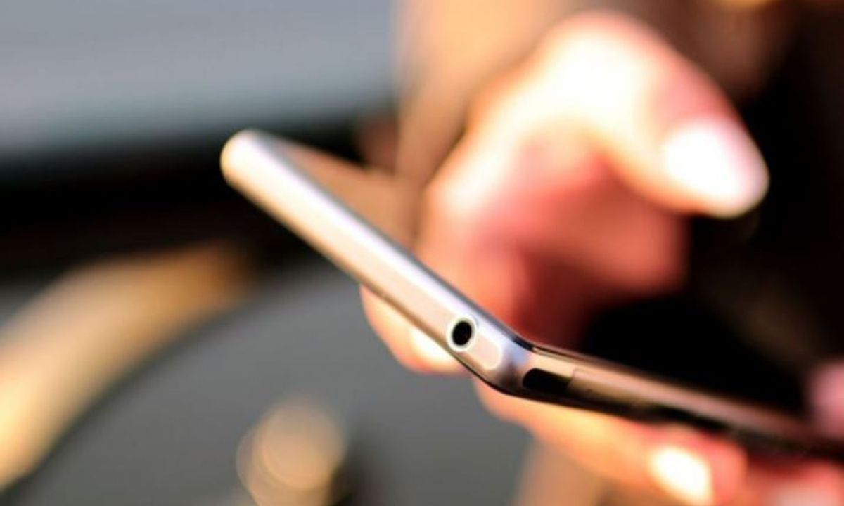 Le arrebató el celular a un menor, pero lo detuvieron