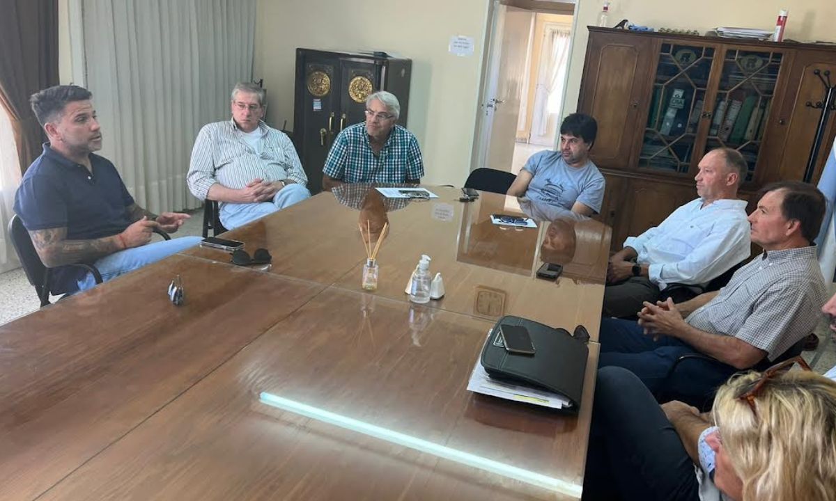 Mamet se reunió con la Sociedad Rural de Trelew