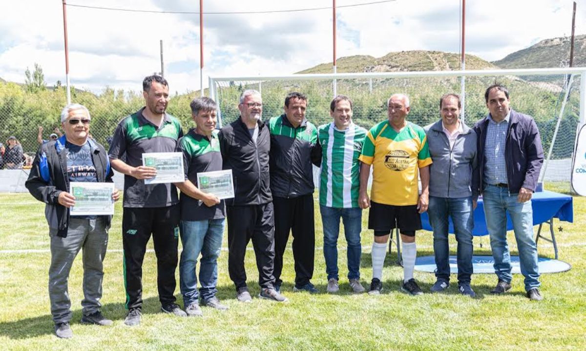 El Municipio de Comodoro inauguró la cancha de fútbol de veteranos de Laprida “Laureano Barrionuevo”