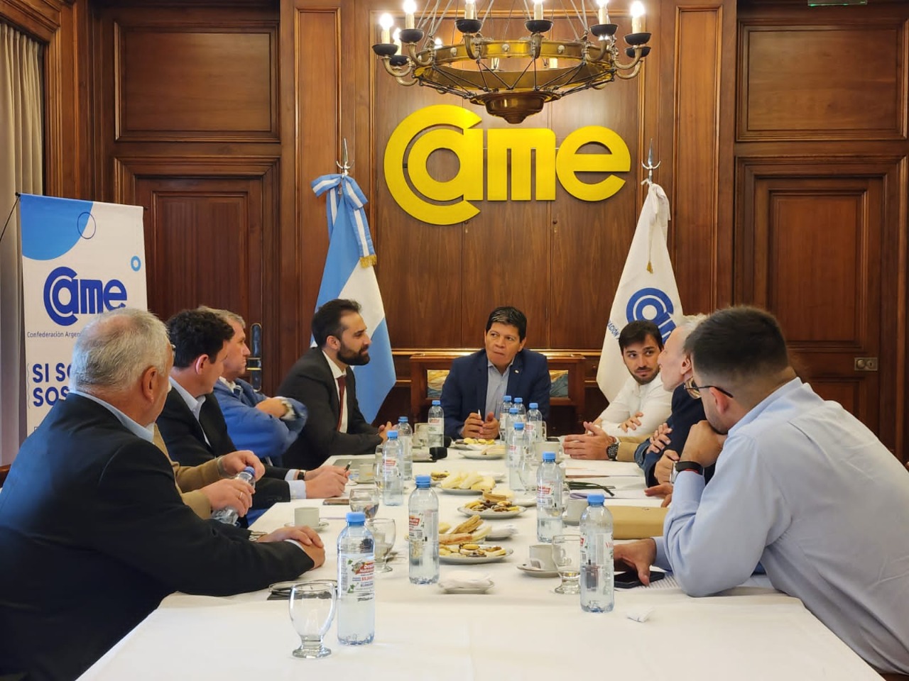 Avanza proyecto de consenso para bajar los costos laborales