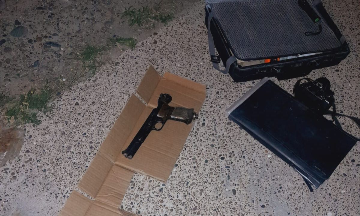 Detuvieron a un joven con un arma de fuego cerca del domicilio de su ex pareja