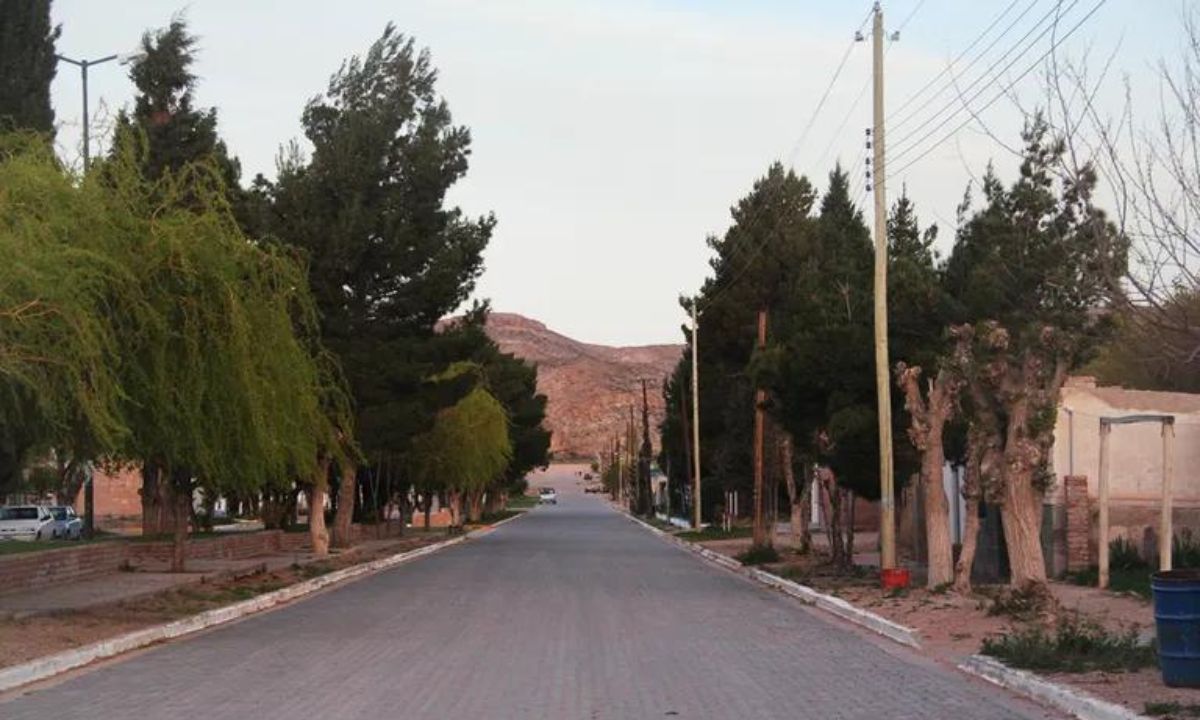 Por la rotura de un motor, Las Plumas estuvo sin energía ni agua potable