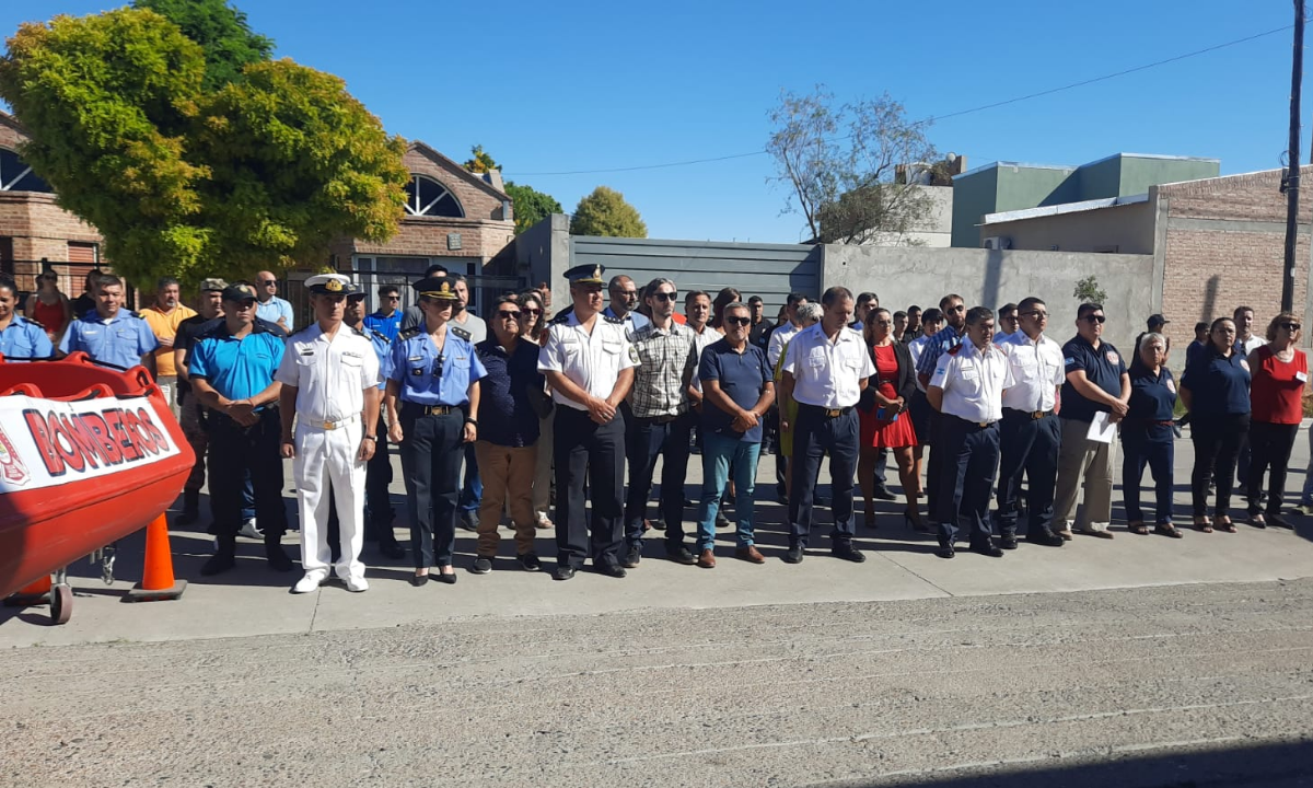 Bomberos Trelew cumplió 47 años con la puesta en marcha de nuevos equipos