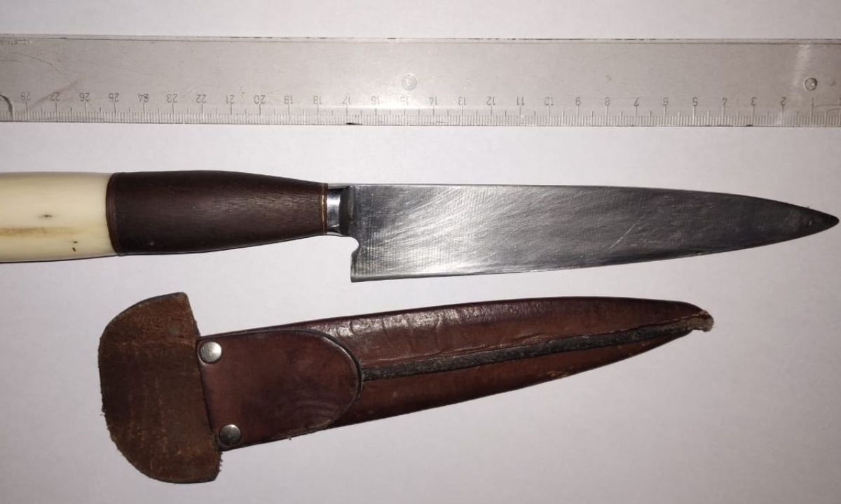 Los Altares: Un hombre fue detenido luego de que persiguiera a su esposa con un cuchillo por la localidad