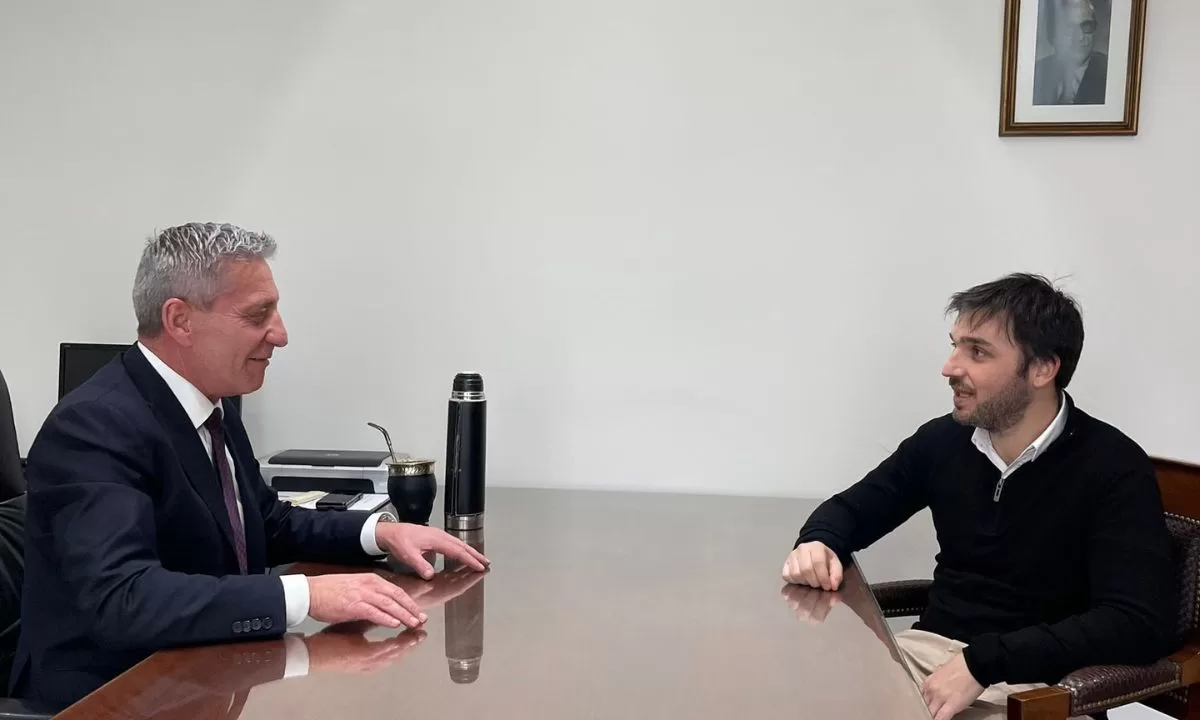Torres se reunió con Arcioni en el marco de la transición del Gobierno Provincial