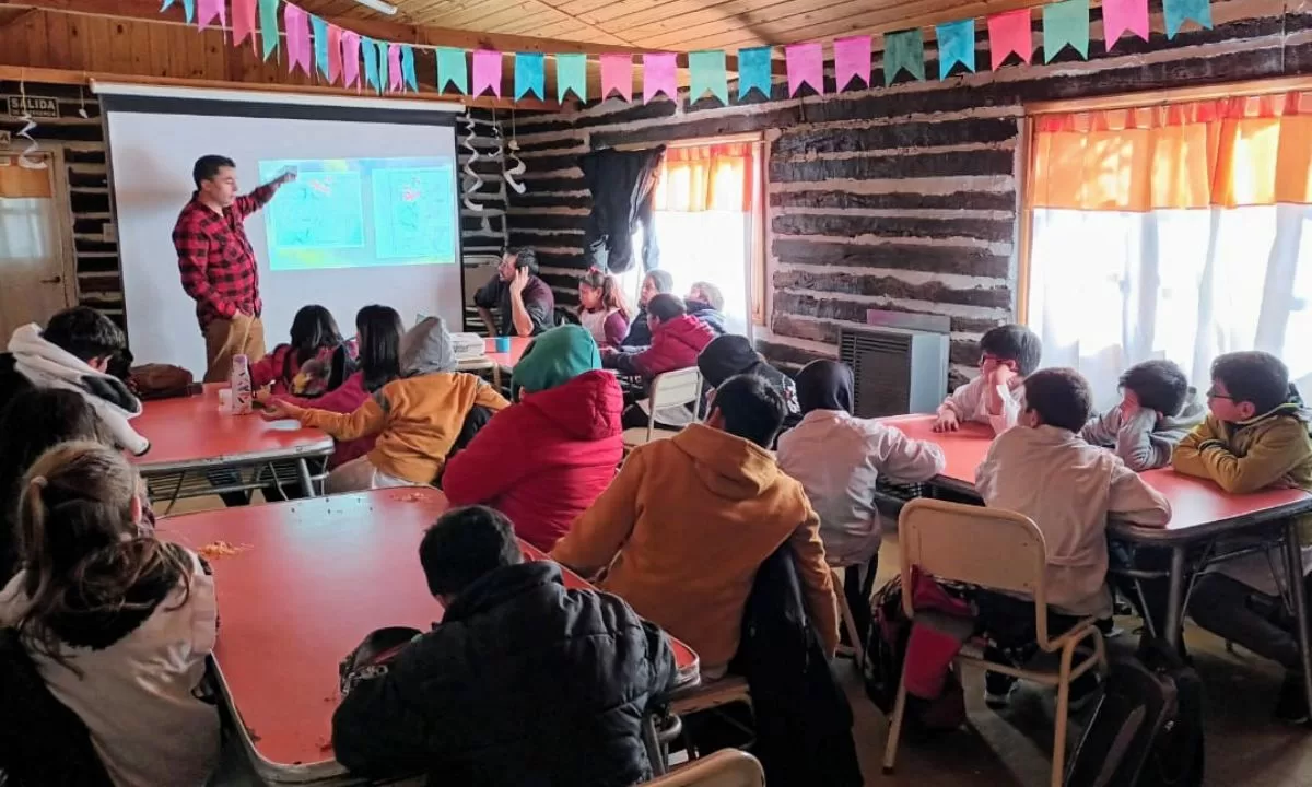 El Gobierno Provincial lleva adelante el Programa de Restauración de Bosques con Escuelas