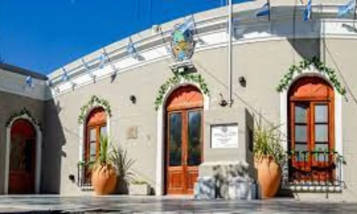 Le embargaron las cuentas bancarias a la municipalidad de Rawson