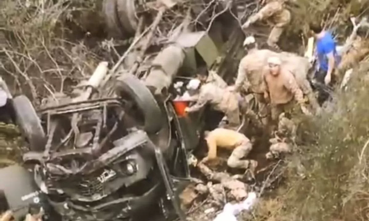 Desbarrancó un camión del Ejército Argentino en Neuquén