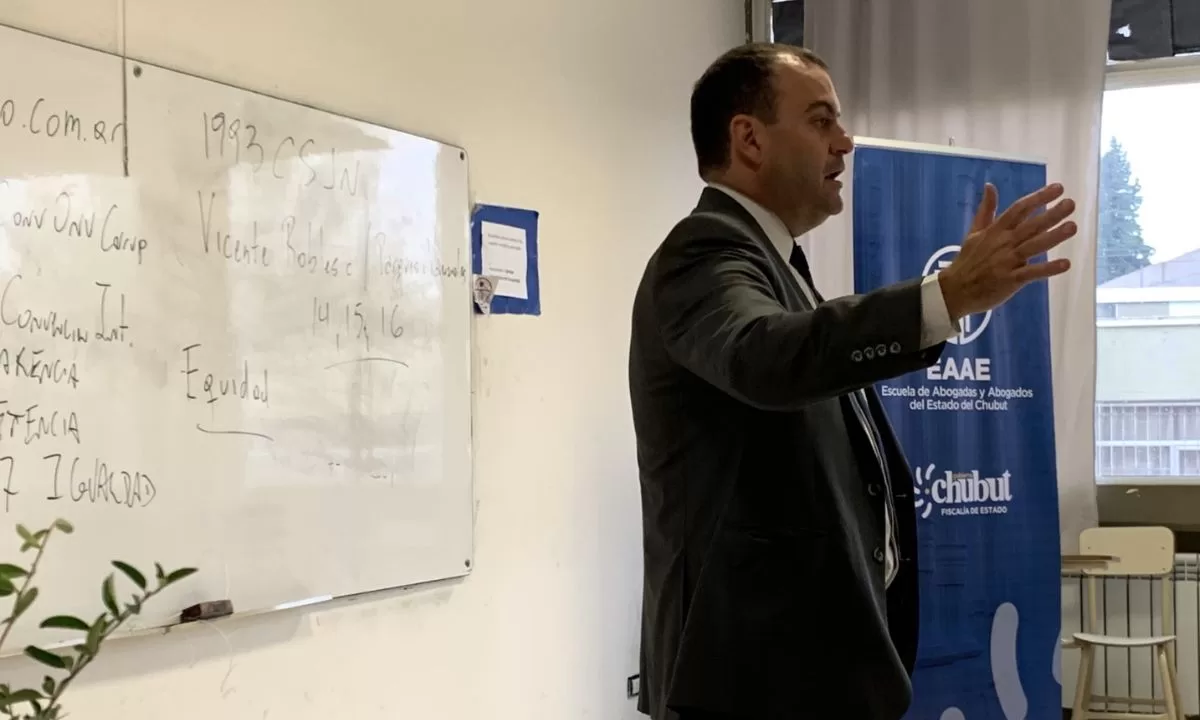 El Gobierno del Chubut invita a participar de una capacitación sobre contrataciones públicas dictada por la Escuela de Abogadas y Abogados