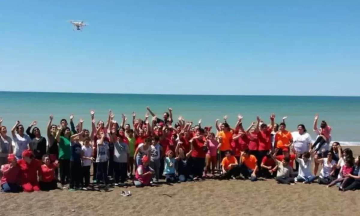 Este domingo se presenta el video “Mira hacia tu alrededor” que reúne a estudiantes con y sin discapacidad de todo el país
