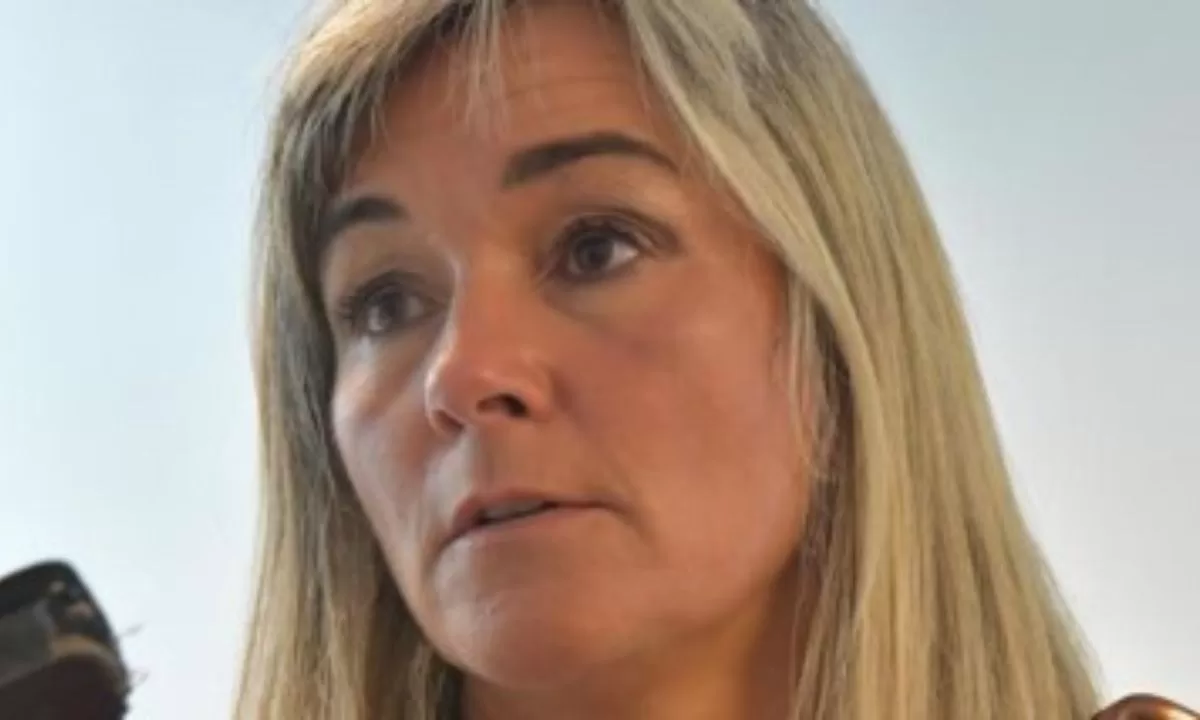 La asociación de magistrados insiste que Iturrioz, para ser ministro, debe renunciar como fiscal