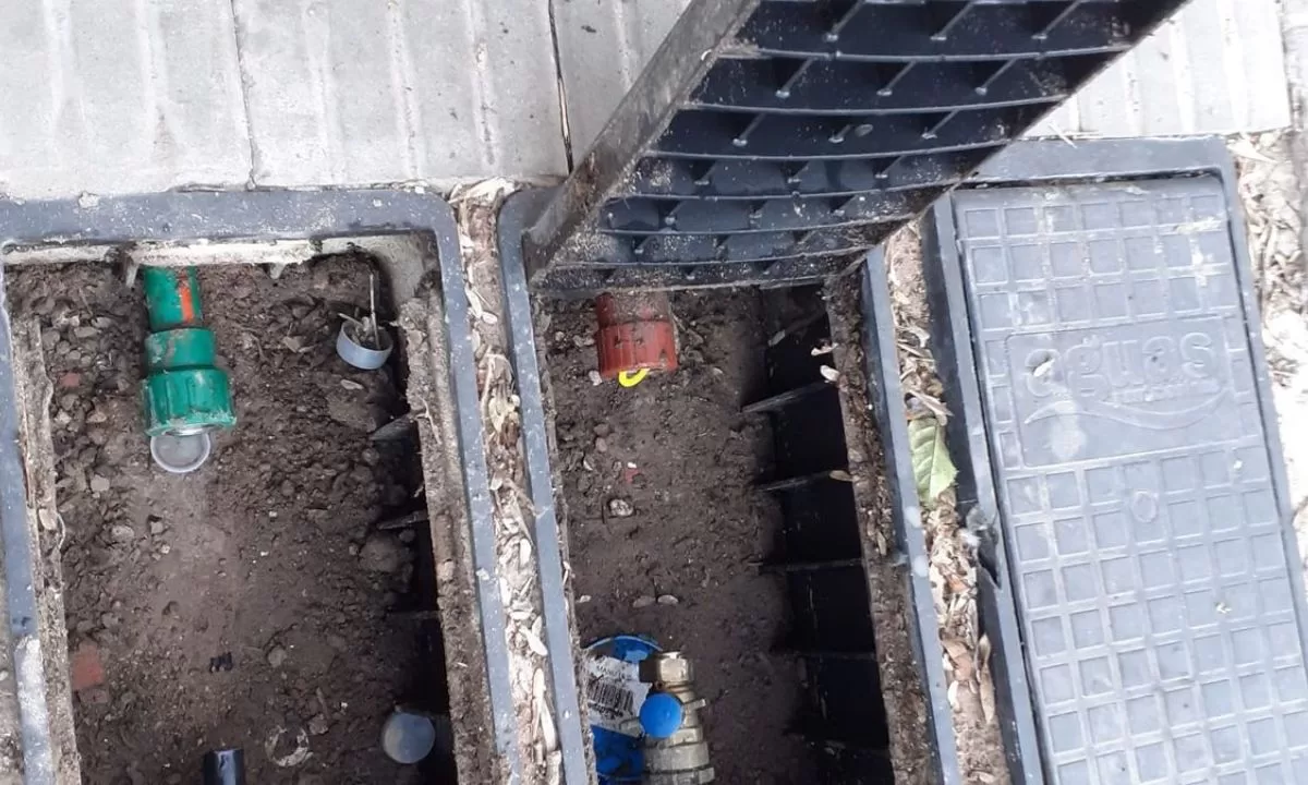 El robo de llaves de paso no cesa en Trelew