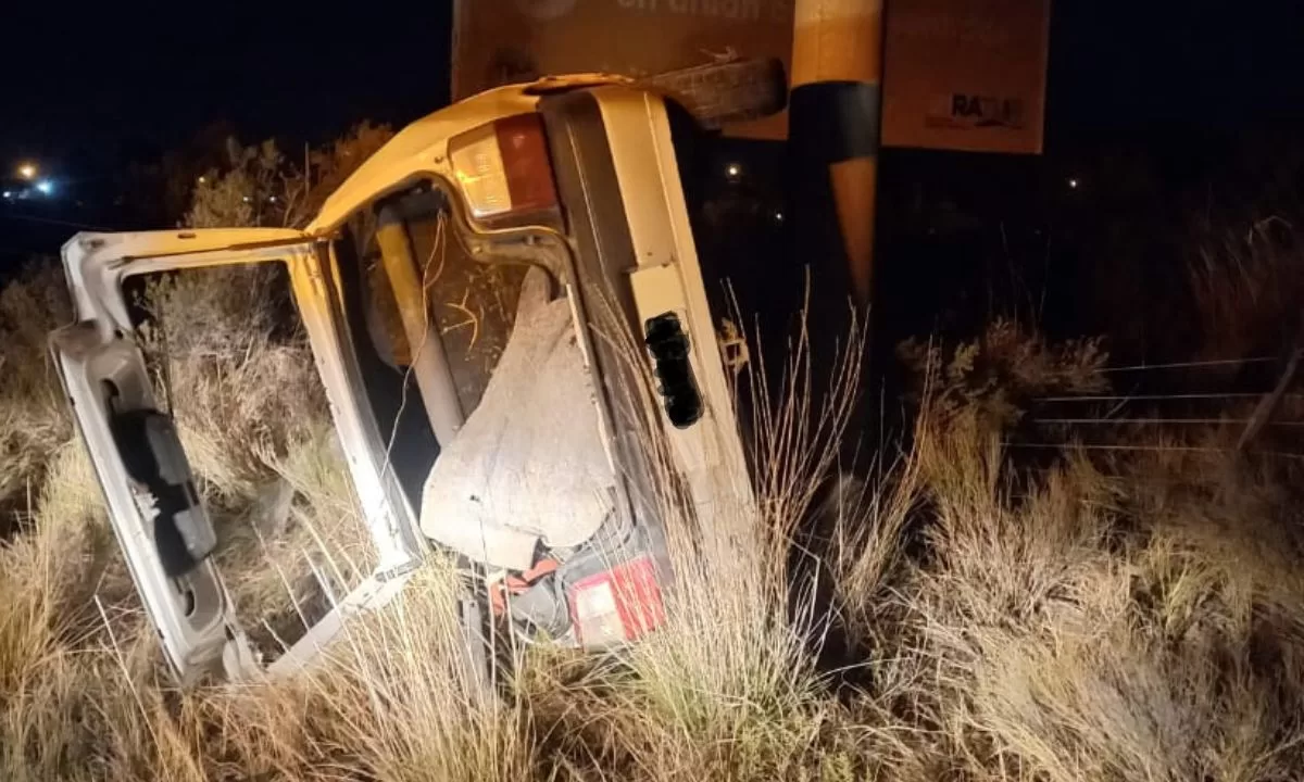 Manejaba alcoholizada y volcó camino a Rawson