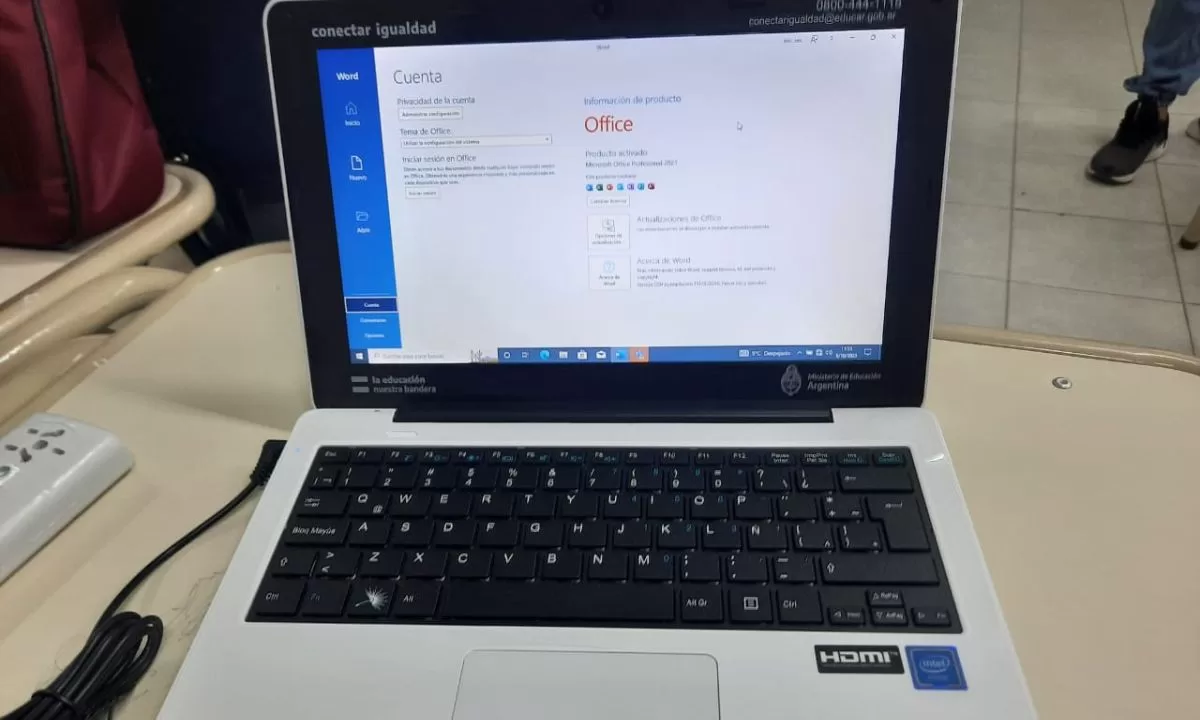 Se entregaron netbooks para alumnos de la escuela 724