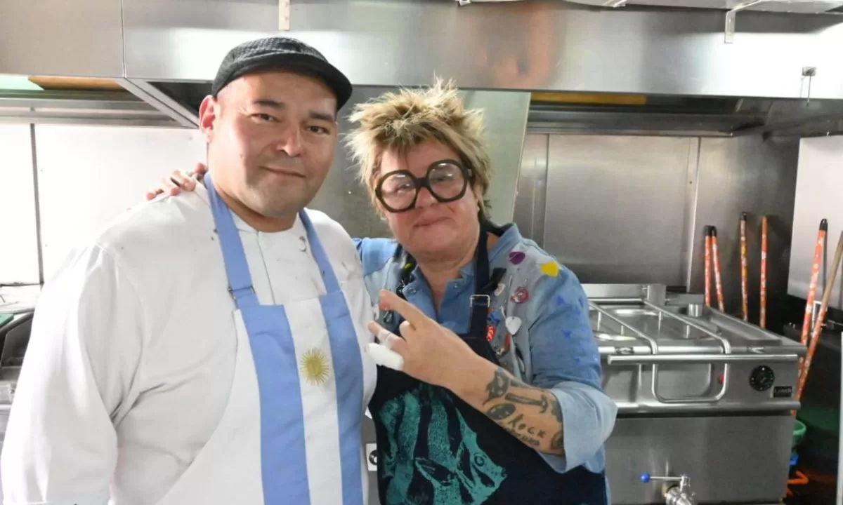 “Cocinar en la Fragata Libertad fue como un regalo de aniversario”