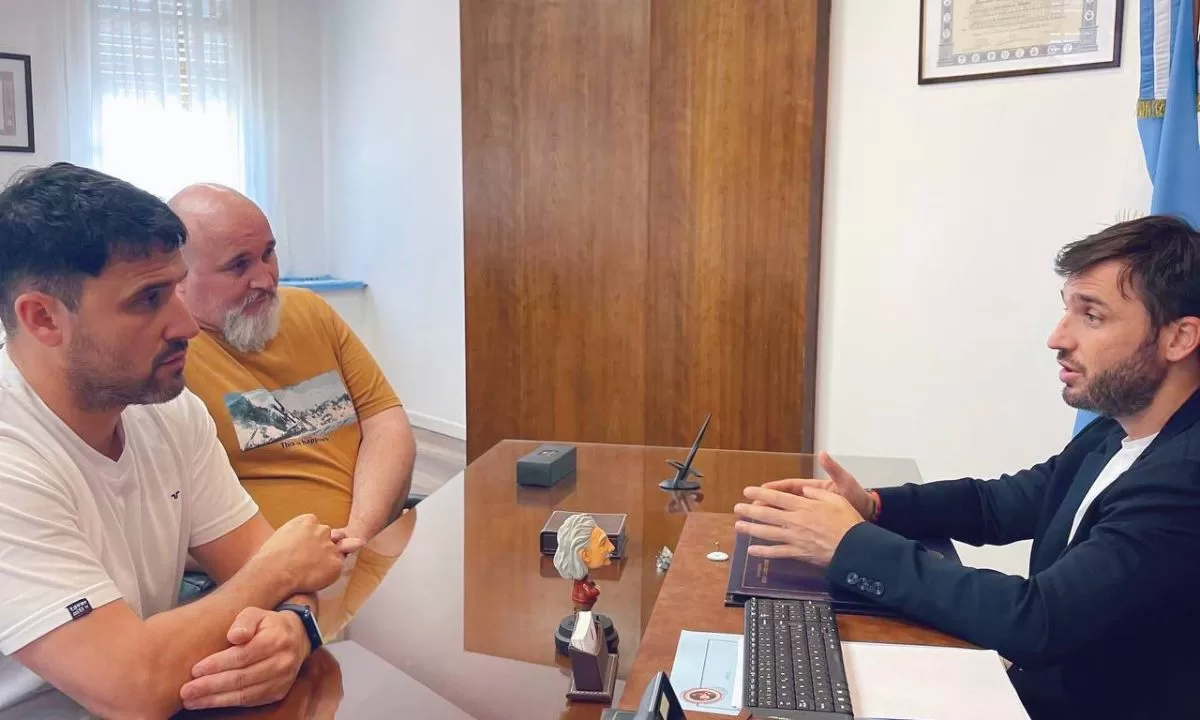 Torres, junto a representantes del gremio de SEROS: “Durante mi gobierno no se van a avalar los acomodos”