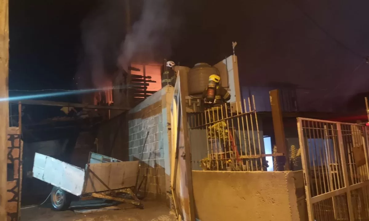 Murió una niña de 13 años en un incendio domiciliario en el barrio Tiro Federal de Trelew