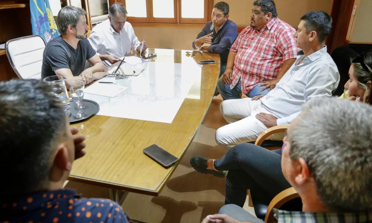 Merino recibió a la recientemente conformada Asociación de Trabajadores de Taxis y Afines