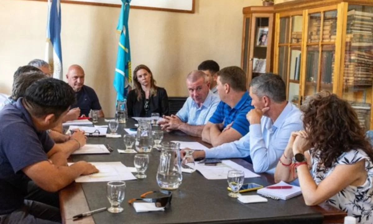 El IPA convocó a James e intendentes valletanos para trabajar en el monitoreo y la limpieza del río