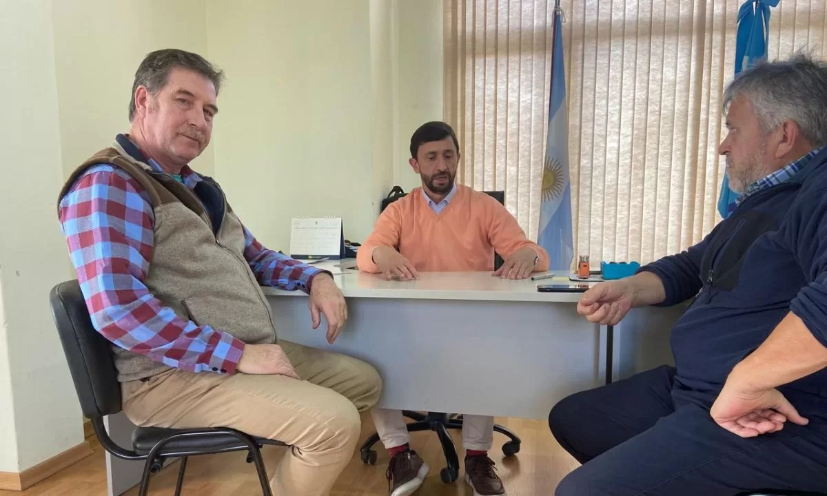 Funcionarios del Gobierno de la Provincia se reunieron con el intendente de Trevelin
