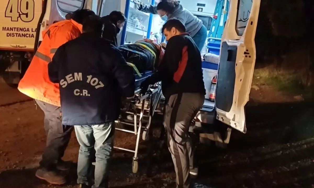 Conductor alcoholizado protagonizó un vuelco y colisión en el que resultó lesionado su acompañante