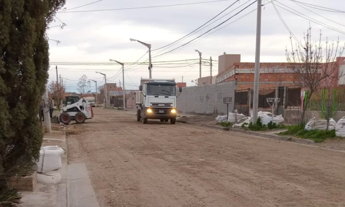 Comenzaron las tareas de limpieza en el barrio 22 de agosto de Trelew
